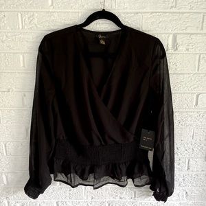 NWT black cropped long sleeve v-neck blous